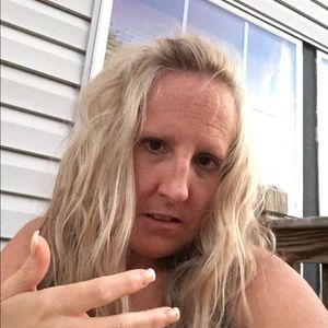 Meet your Posher, Karie